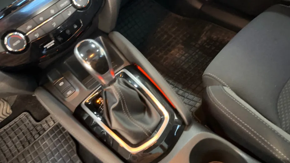 NISSAN Qashqai Qashqai 1.3 DIG-T N-Connecta DCT