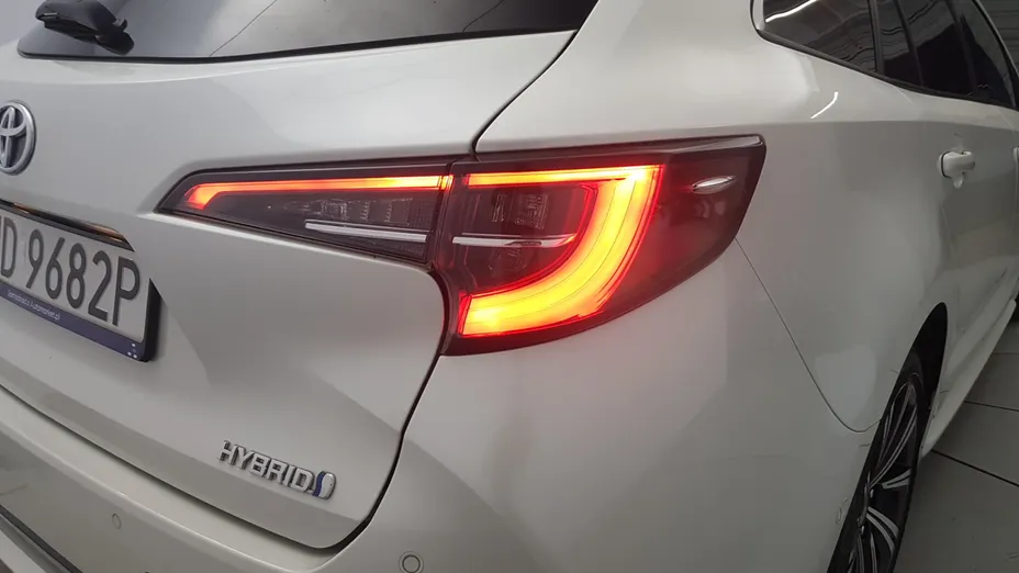 TOYOTA Corolla Corolla 2.0 Hybrid Comfort