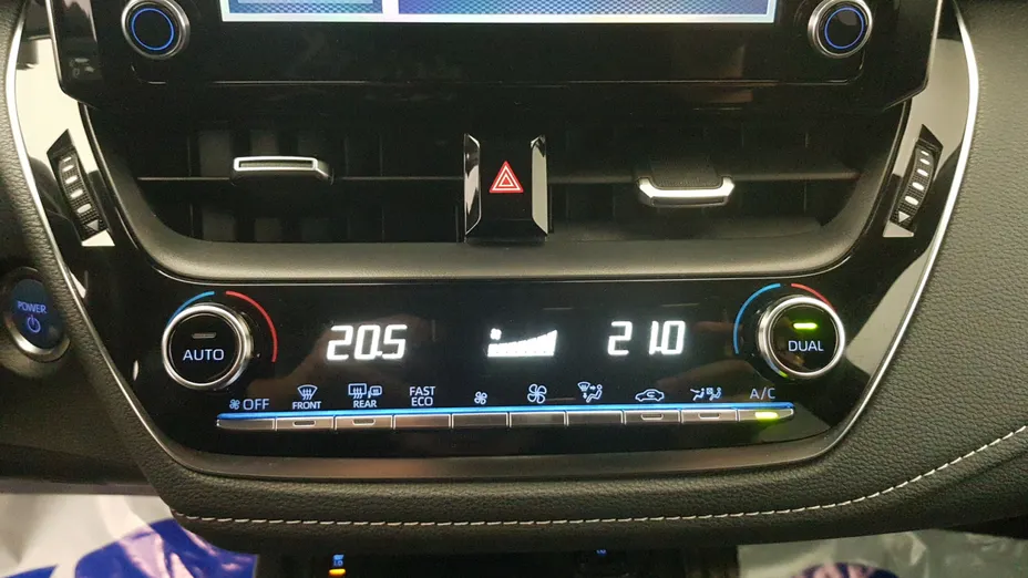 TOYOTA Corolla Corolla 2.0 Hybrid Comfort