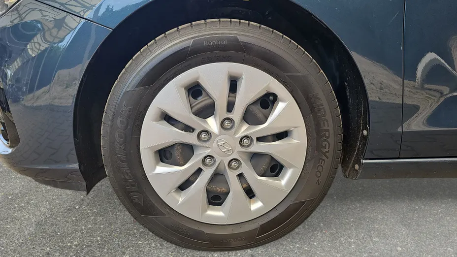 HYUNDAI i30 i30 1.5 DPI Classic +