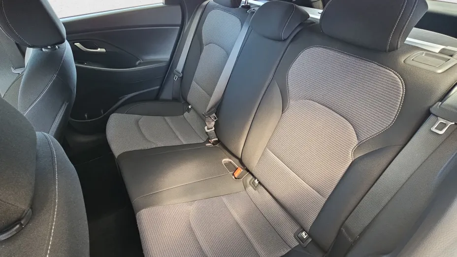 HYUNDAI i30 i30 1.5 DPI Classic +