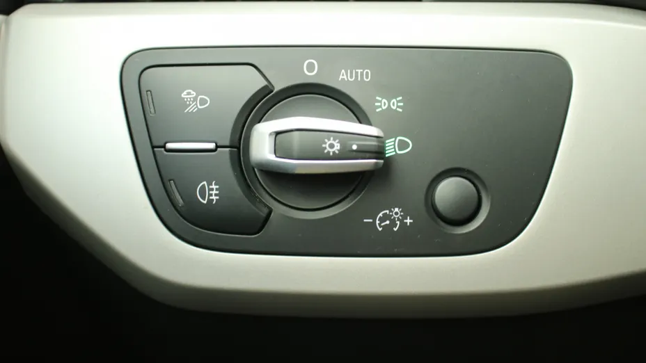 AUDI A4 A4 35 TFSI mHEV S Line S tronic