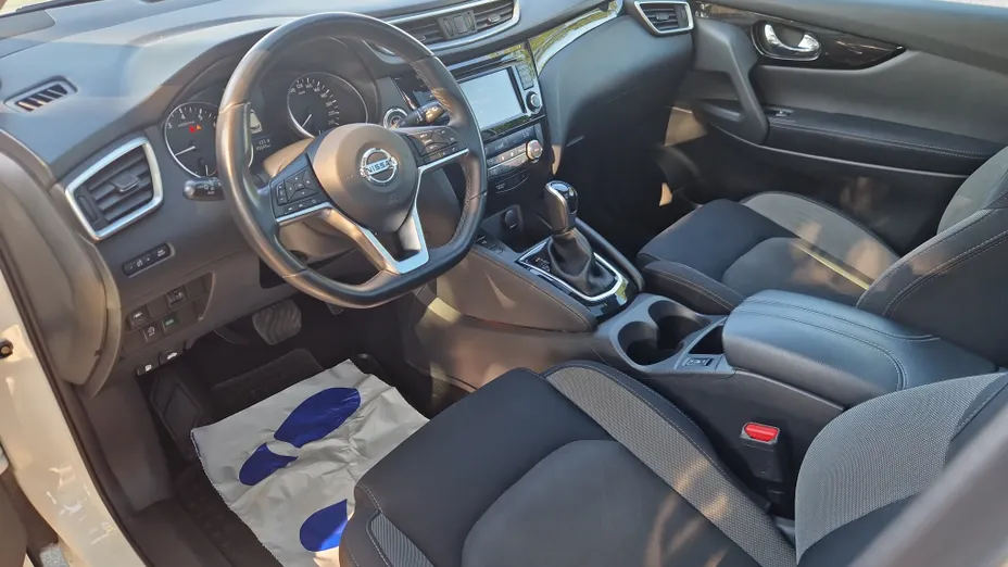 NISSAN Qashqai Qashqai 1.3 DIG-T N-Connecta DCT