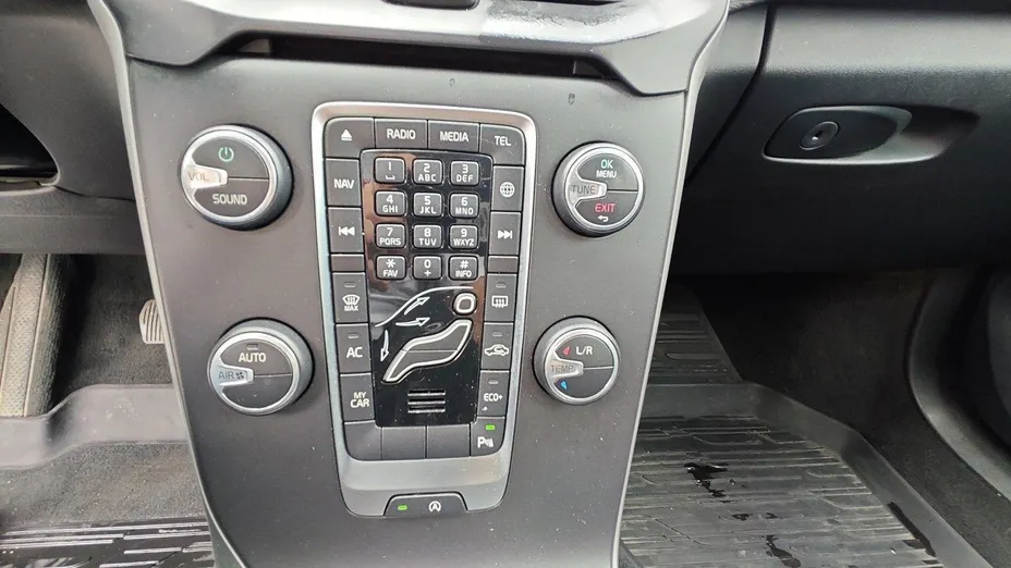 VOLVO V40 V40 D3 Drive-E SCR Momentum aut