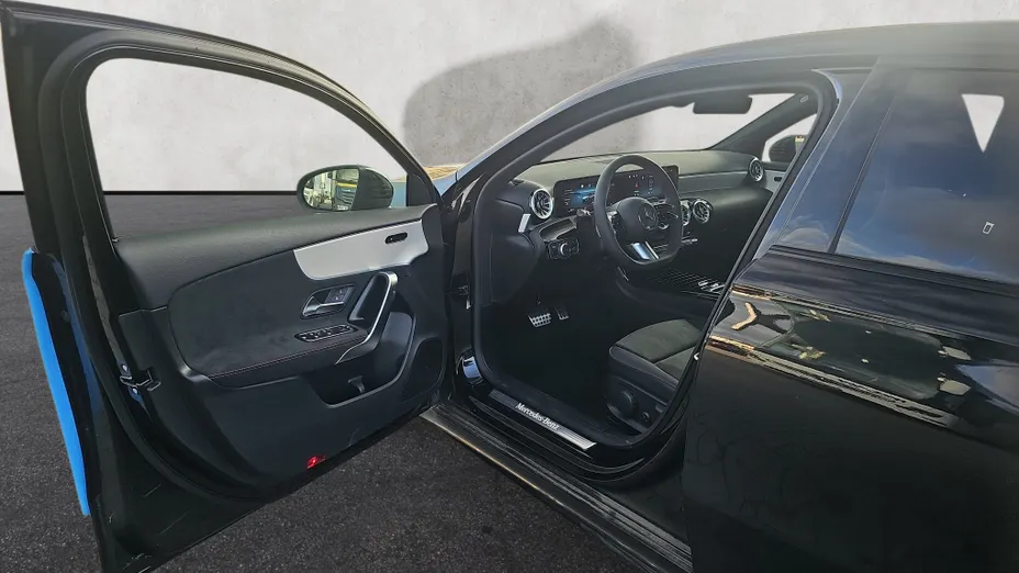 MERCEDES-BENZ A Klasa A 220 4-Matic AMG Line 8G-DCT Nowy