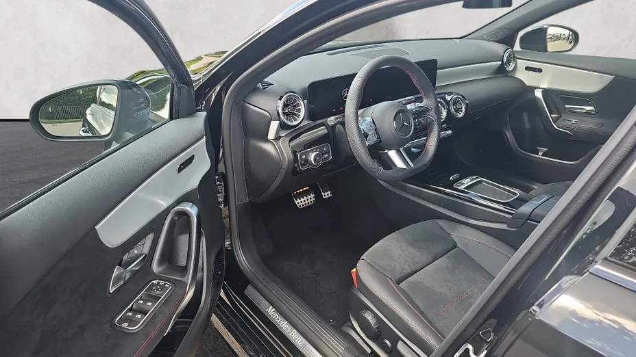 MERCEDES-BENZ A Klasa A 220 4-Matic AMG Line 8G-DCT Nowy