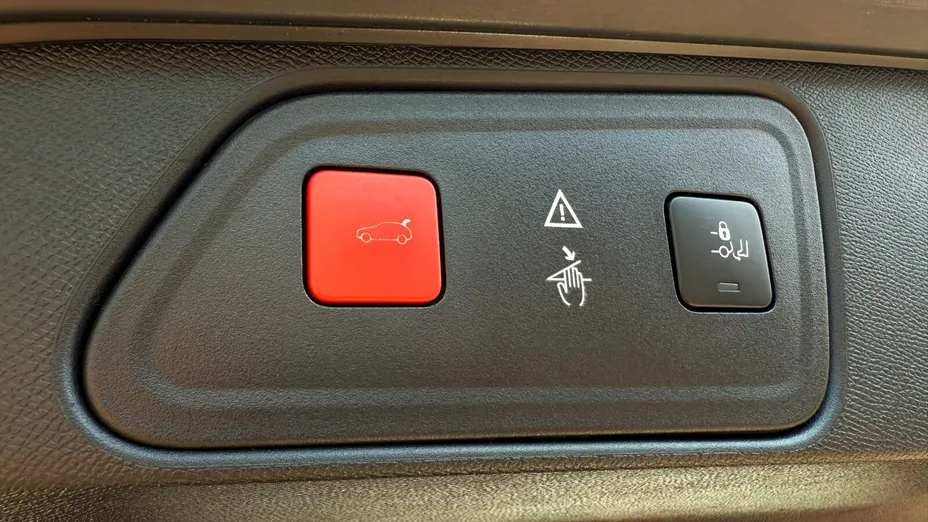 PEUGEOT 3008 3008 1.2 PureTech GPF Allure S&S EAT8