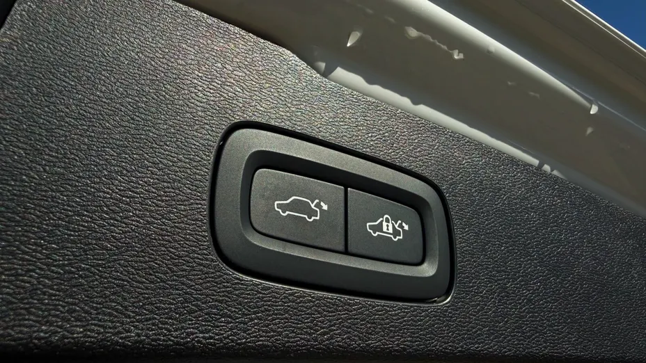 VOLVO V60 V60 CC Plus B5 B AWD aut