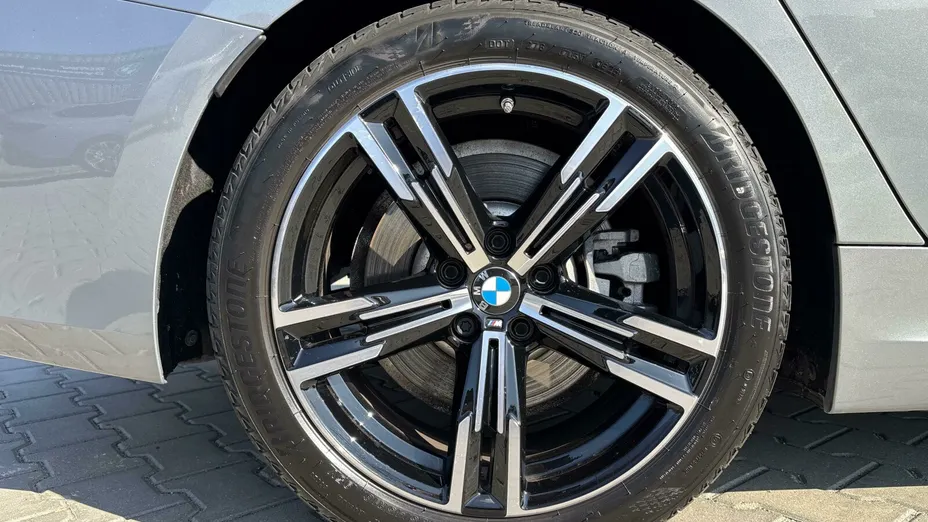 BMW Seria 3 330i xDrive M Sport aut