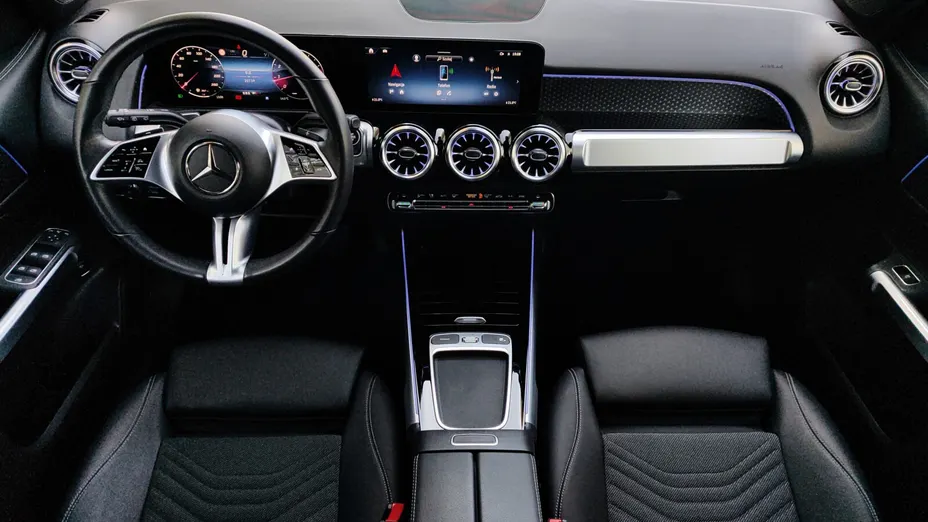 MERCEDES-BENZ GLB GLB 200 Progressive 7G-DCT