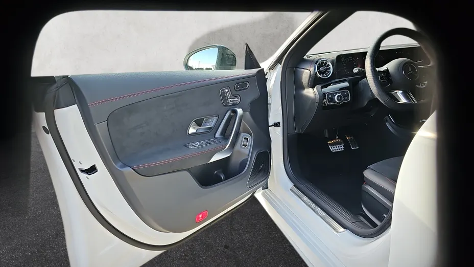 MERCEDES-BENZ CLA CLA 180 AMG Line 7G-DCT Nowy