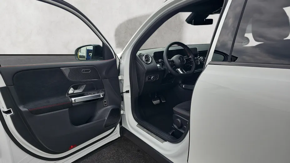 MERCEDES-BENZ GLB GLB 200 mHEV AMG Line 7G-DCT Nowy