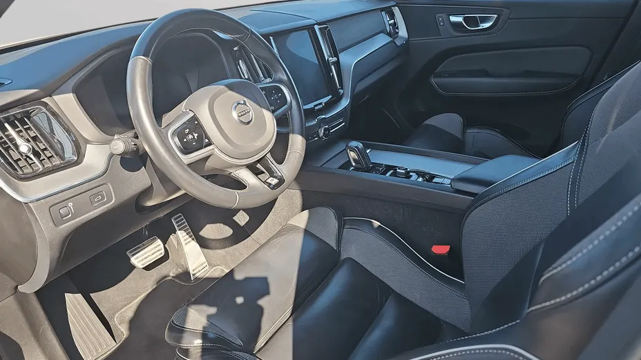 VOLVO XC60 XC60 B4 D AWD R-Design aut