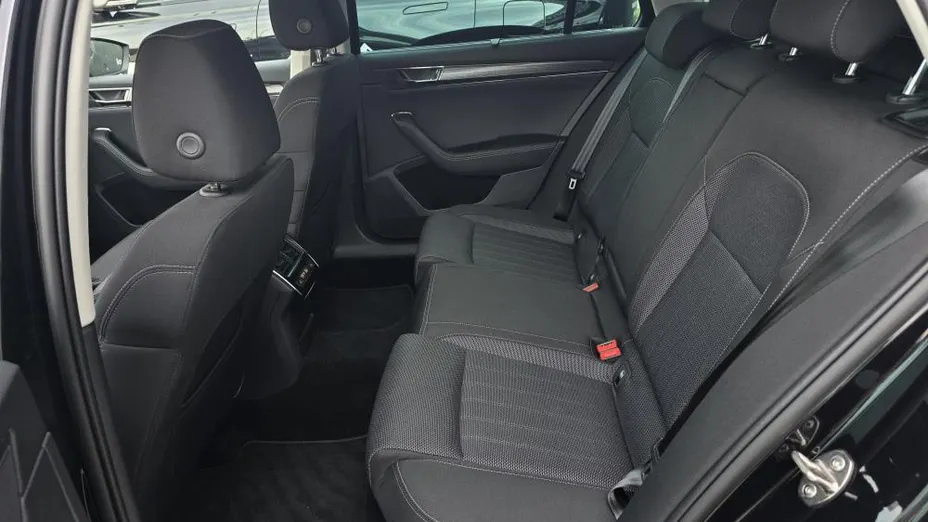 SKODA Superb Superb 2.0 TDI SCR Style DSG