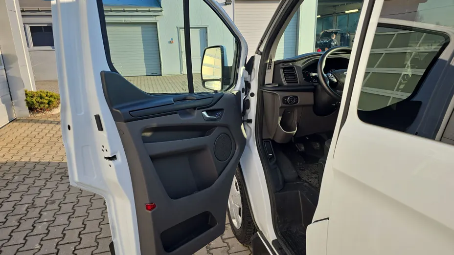 FORD Transit Custom Transit Custom Kombi 340 L2H1 Trend