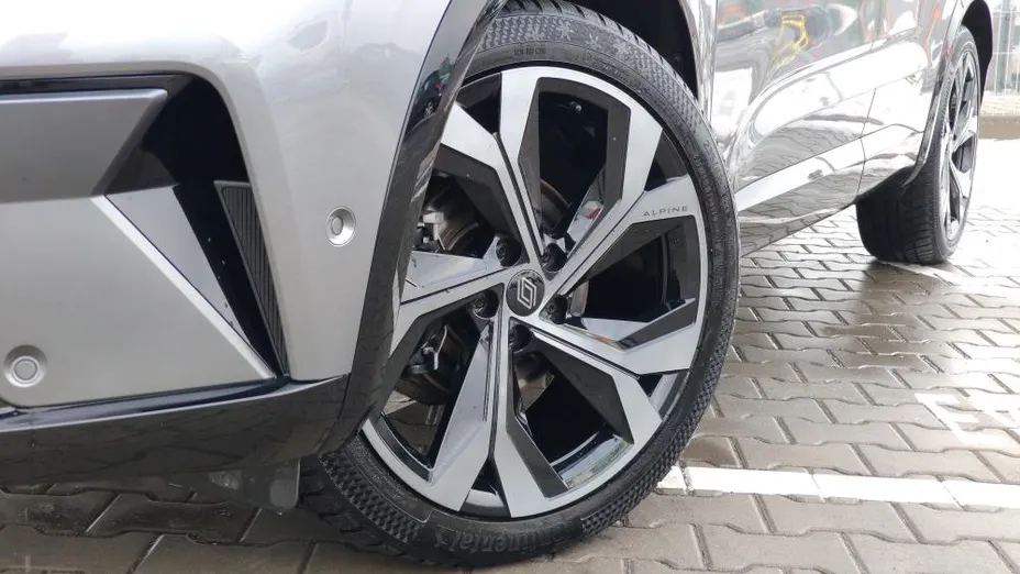 RENAULT Austral Austral 1.3 TCe mHEV Iconic esprit Alpine aut