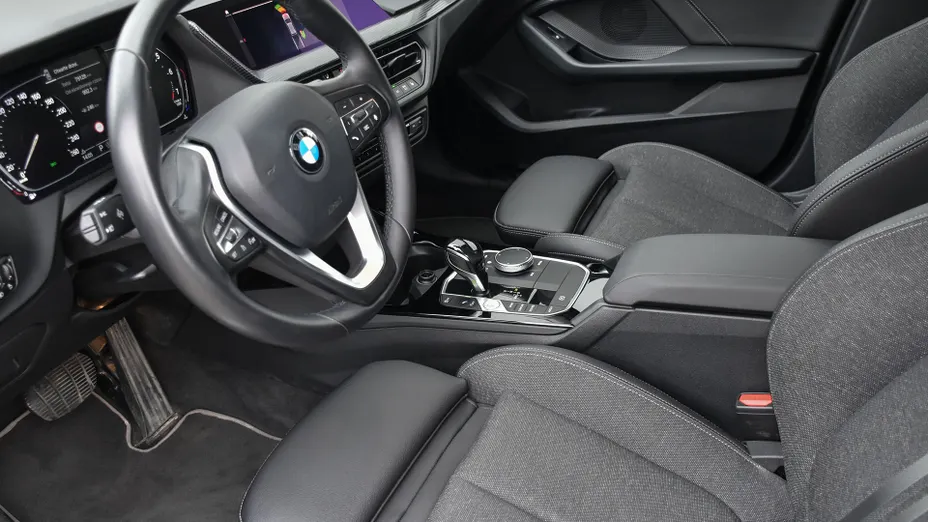 BMW Seria 1 118i Sport Line