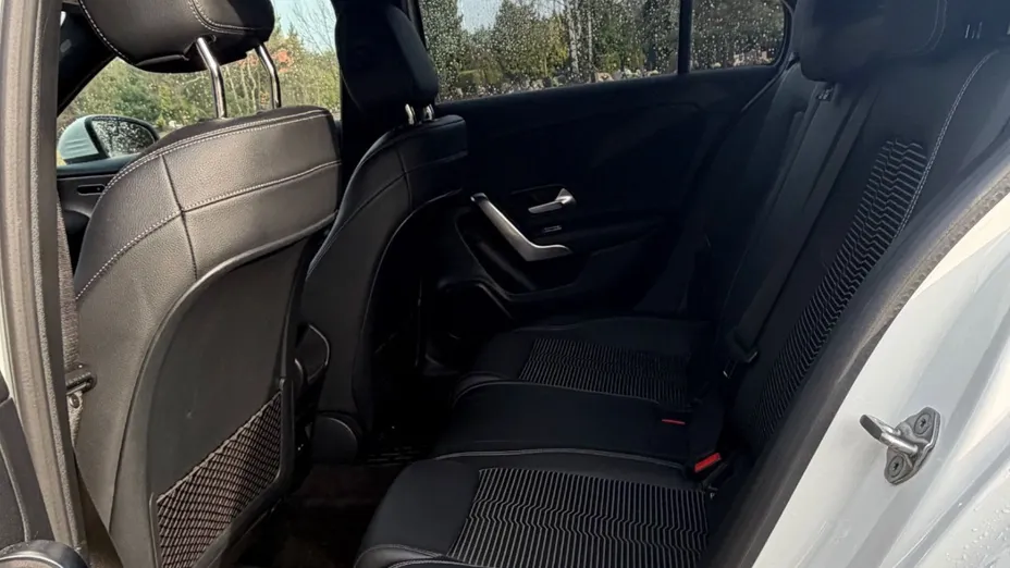 MERCEDES-BENZ A Klasa A 180 7G-DCT