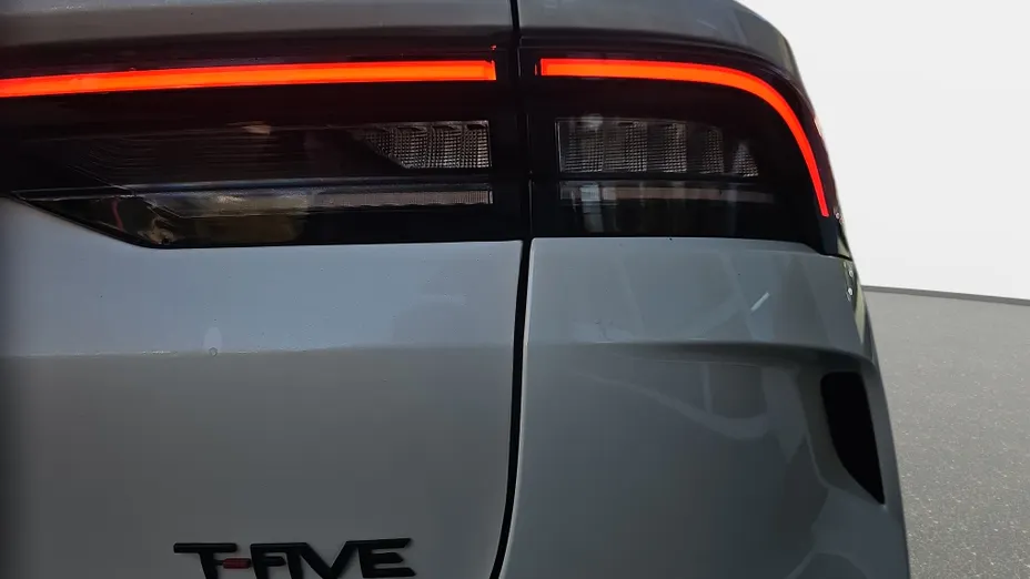 FORTHING T-Five T-Five 1.5 DVVT GDI DCT