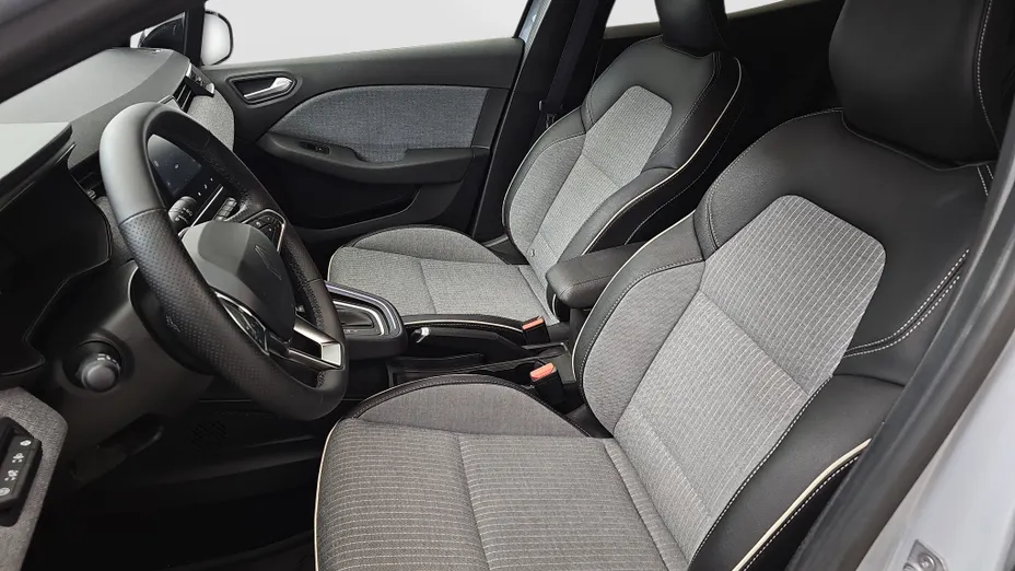 RENAULT Clio Clio 1.0 TCe Techno X-Tronic