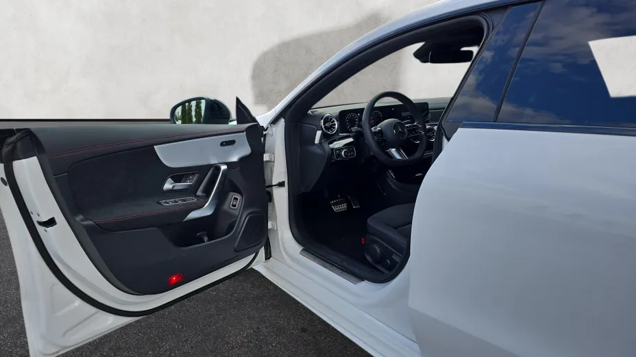 MERCEDES-BENZ CLA CLA 200 mHEV AMG Line 7G-DCT Nowy
