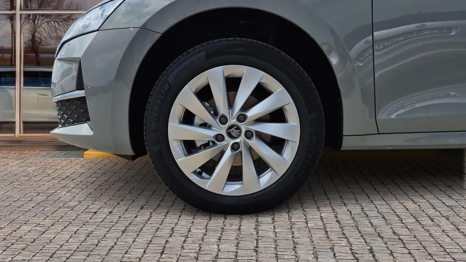 SKODA Octavia Octavia 1.5 TSI mHEV Drive Selection DSG Nowy