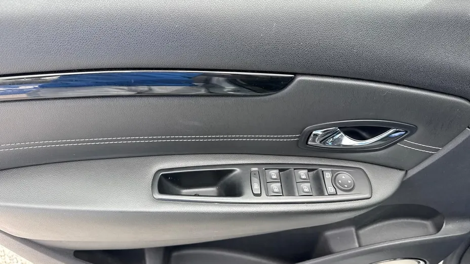 RENAULT Scenic -