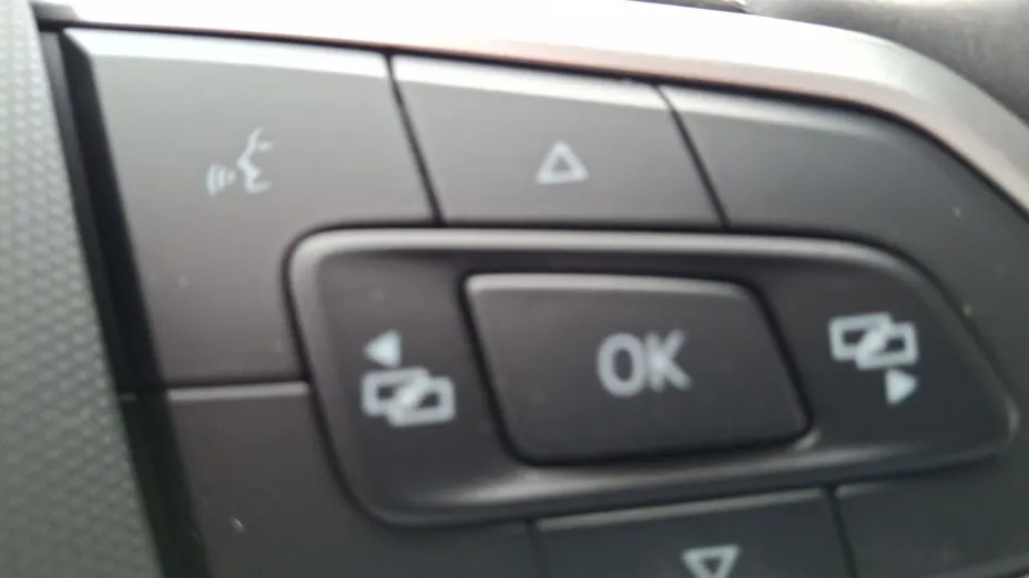 VOLKSWAGEN Caddy osobowy Caddy 2.0 TDI Dark Label DSG Nowy