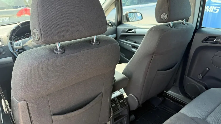 OPEL Zafira -