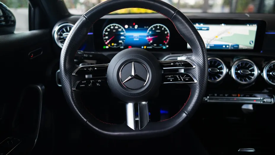 MERCEDES-BENZ A Klasa A 200 AMG Line 7G-DCT