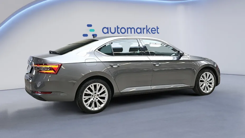 SKODA Superb Superb 2.0 TSI Style DSG