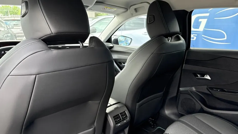 PEUGEOT 308 -