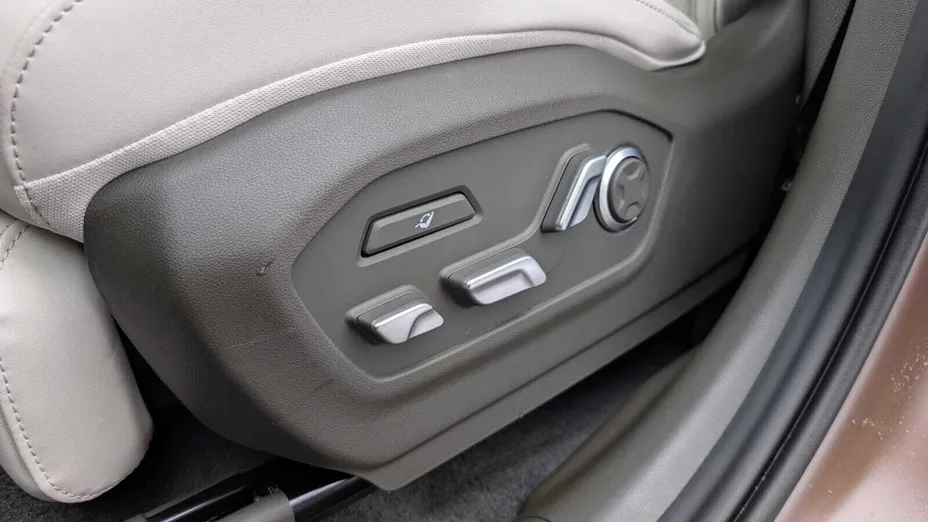 HYUNDAI Santa Fe Santa Fe 1.6 T-GDI HEV Calligraphy 4WD aut 6os. Nowy