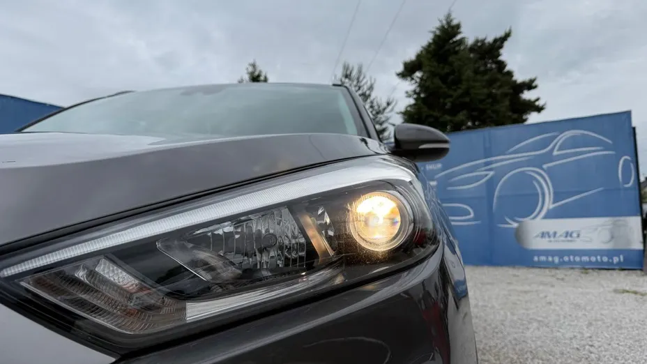 HYUNDAI Tucson -