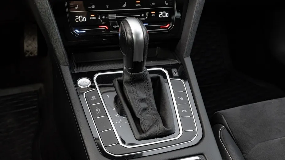 VOLKSWAGEN Passat Passat 2.0 TDI Elegance DSG