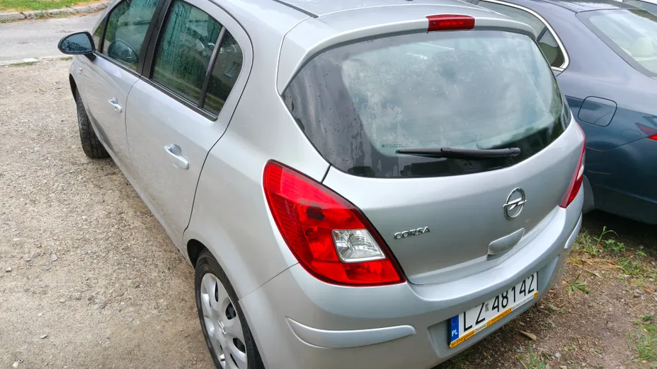 OPEL Corsa -