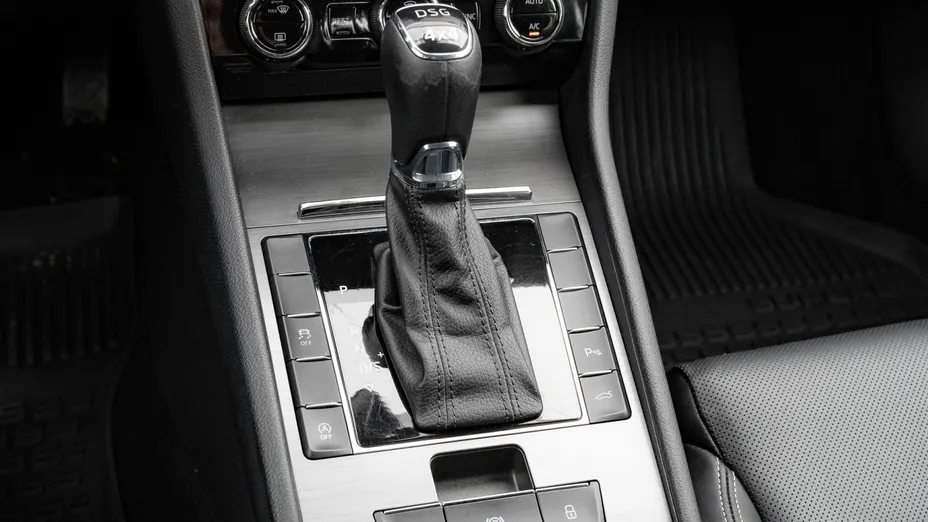 SKODA Superb Superb 2.0 TSI 4x4 Style DSG