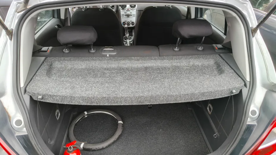 OPEL Corsa -