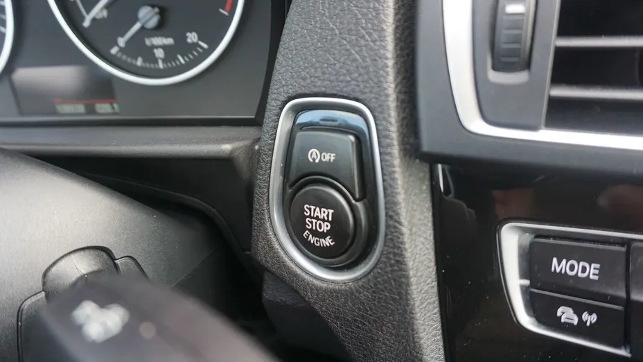 BMW Seria 2 216i GPF Sport Line