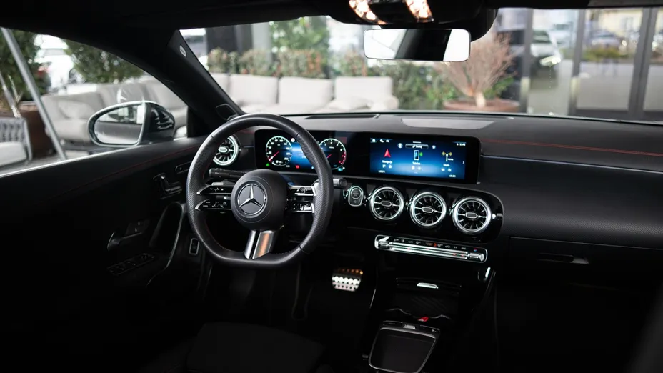 MERCEDES-BENZ CLA CLA 220 mHEV 4-Matic AMG Line 8G-DCT