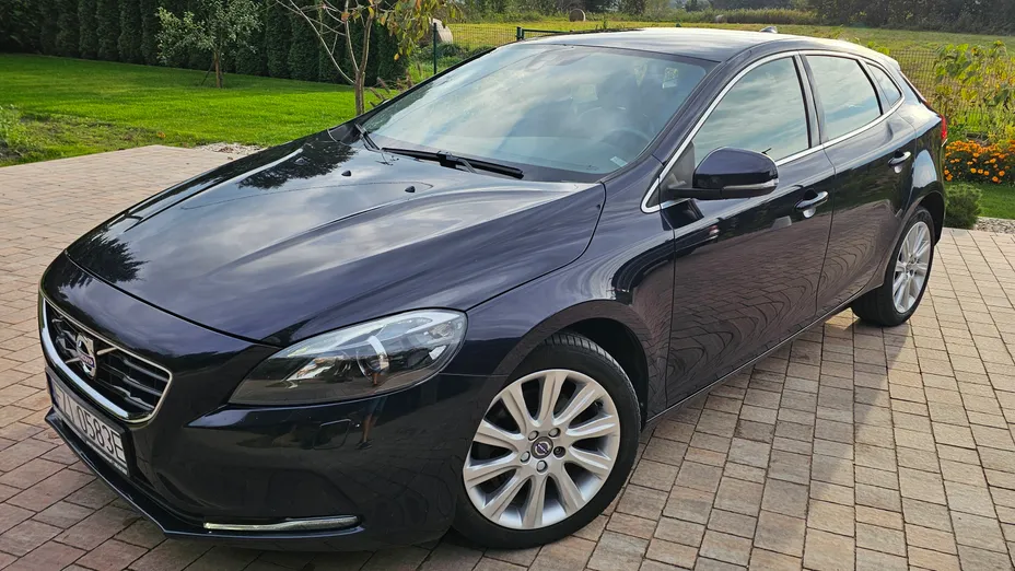 VOLVO V40 V40 CC D2 Momentum