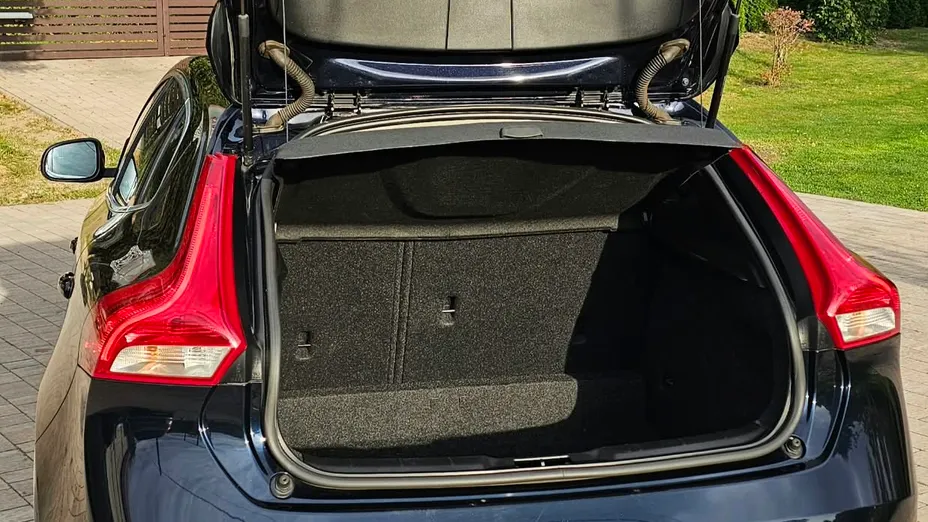 VOLVO V40 V40 CC D2 Momentum