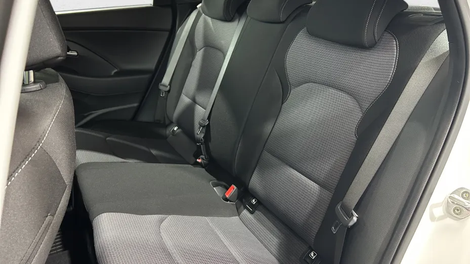 HYUNDAI i30 i30 1.5 DPI Classic +