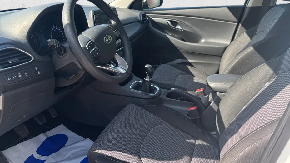 HYUNDAI i30 i30 1.5 DPI Classic +