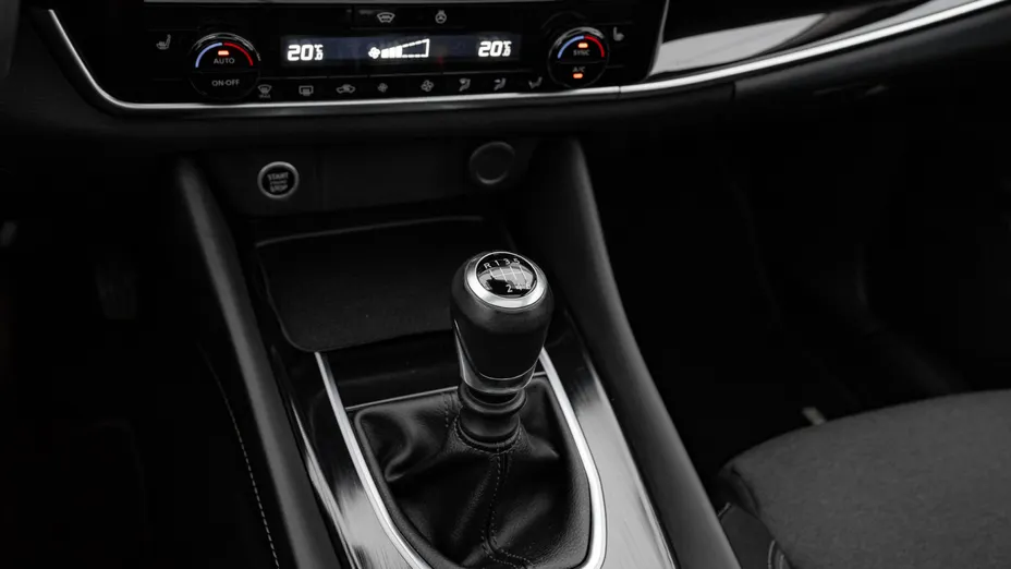 NISSAN Qashqai Qashqai 1.3 DIG-T mHEV N-Connecta