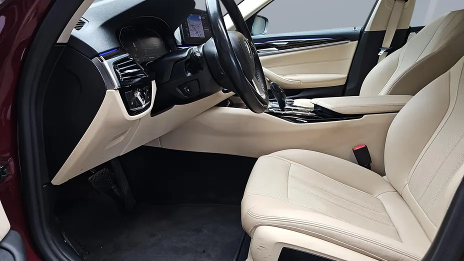 BMW Seria 5 518d mHEV aut