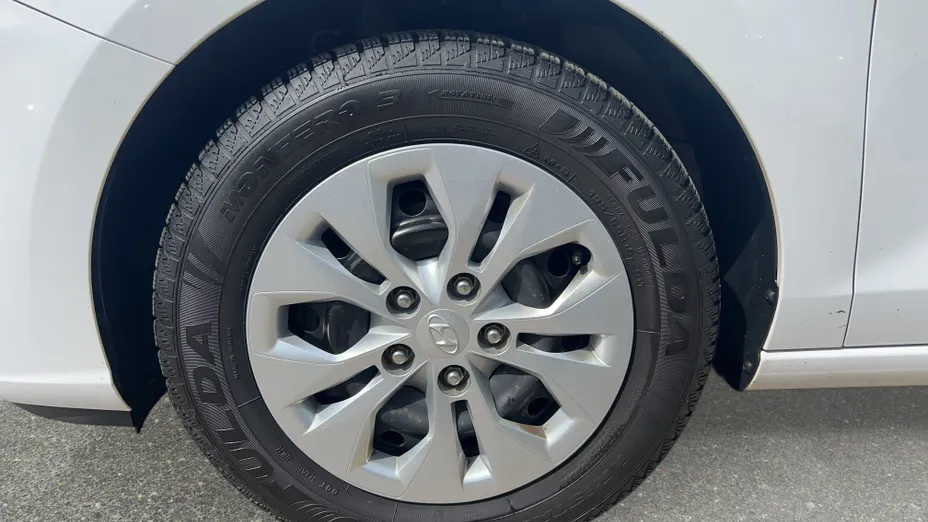 HYUNDAI i30 i30 1.5 DPI Classic +