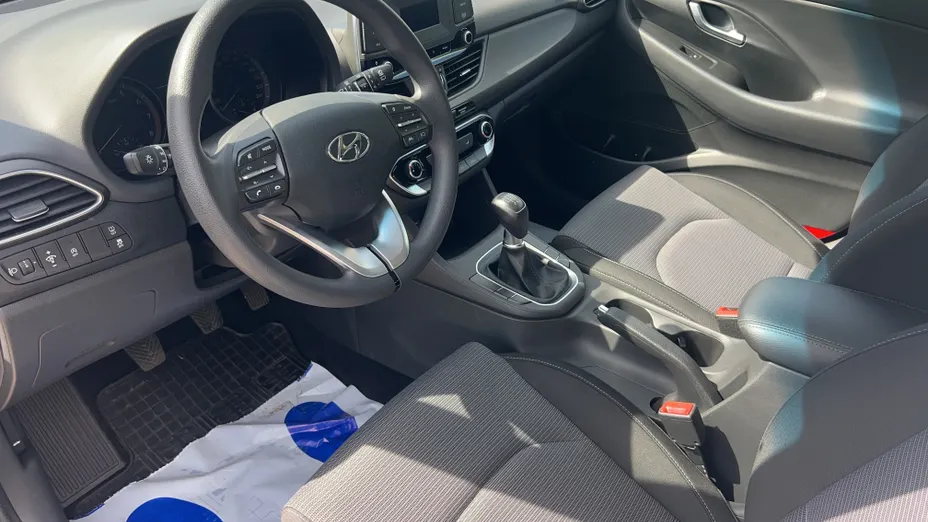 HYUNDAI i30 i30 1.5 DPI Classic +