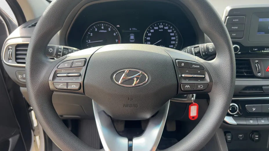 HYUNDAI i30 i30 1.5 DPI Classic +