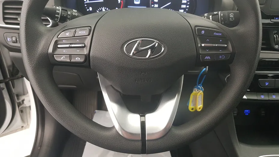HYUNDAI i30 i30 1.5 DPI Classic +